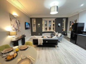 The Lux Loft Spacious & Stylish